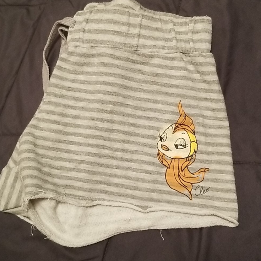 🦖Cleo Disney Artist Collection Shorts